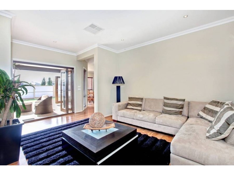 37 Lawson Way, Caroline Springs VIC 3023