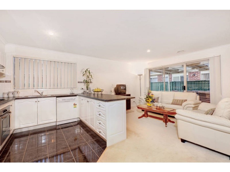 24 Strickland Crescent, Burnside VIC 3023