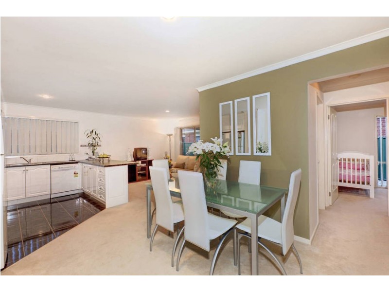 24 Strickland Crescent, Burnside VIC 3023