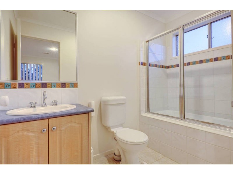 24 Strickland Crescent, Burnside VIC 3023