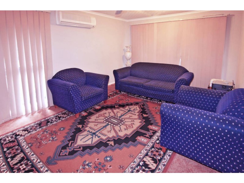 10 Ferris Avenue, Deer Park VIC 3023