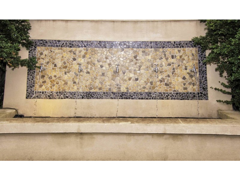 2 Caves Lane, Caroline Springs VIC 3023