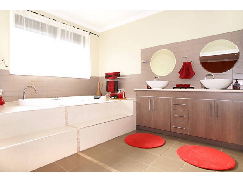 22 Barringo Way, Caroline Springs VIC 3023