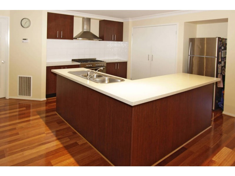 1 Roseberry Avenue, Cairnlea VIC 3023