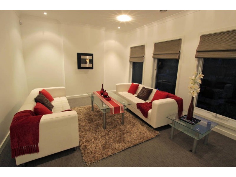 20 Studley Park Way, Caroline Springs VIC 3023