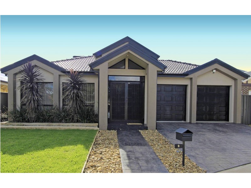 2 Tucker Place, Caroline Springs VIC 3023
