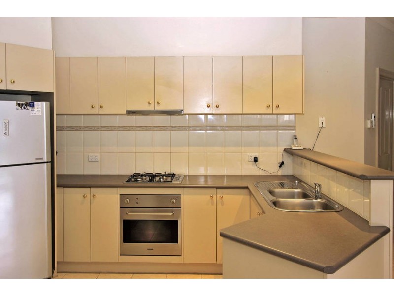 2 Tucker Place, Caroline Springs VIC 3023