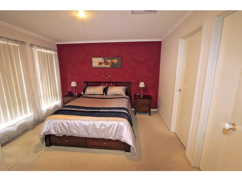 47 Fydler Avenue, Burnside VIC 3023