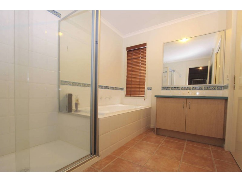 47 Fydler Avenue, Burnside VIC 3023