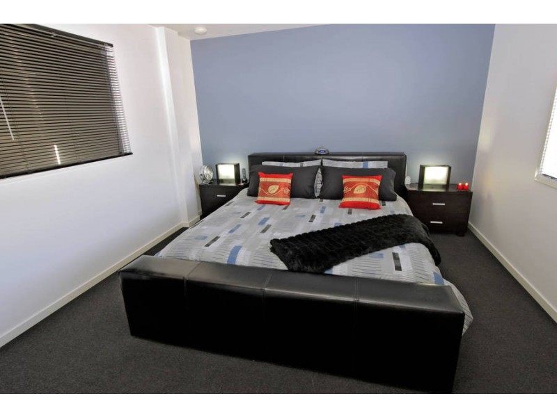 5 Brinton Lane, Caroline Springs VIC 3023