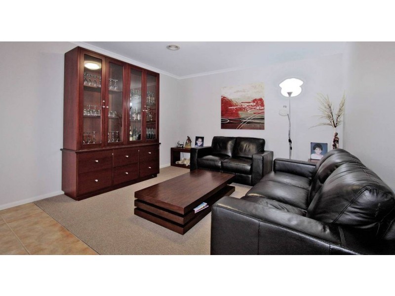 18 Counihan Avenue, Caroline Springs VIC 3023