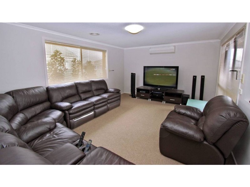 18 Counihan Avenue, Caroline Springs VIC 3023