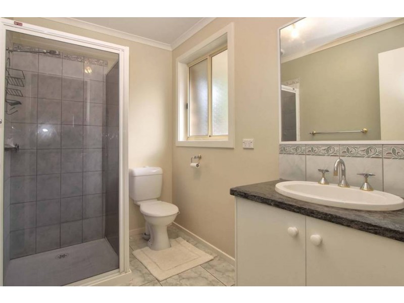 9 Cleland Way, Caroline Springs VIC 3023