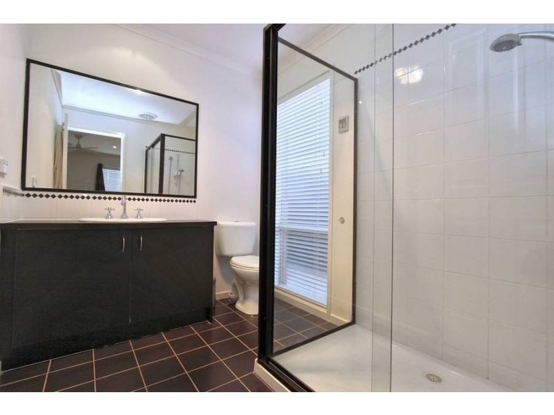 42 Fydler Avenue, Burnside VIC 3023