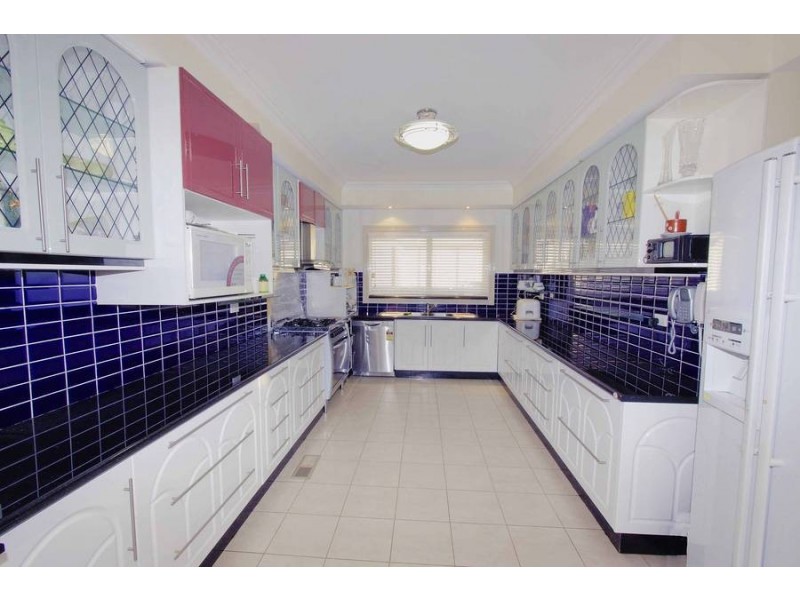 3 Calthorpe Green, Caroline Springs VIC 3023