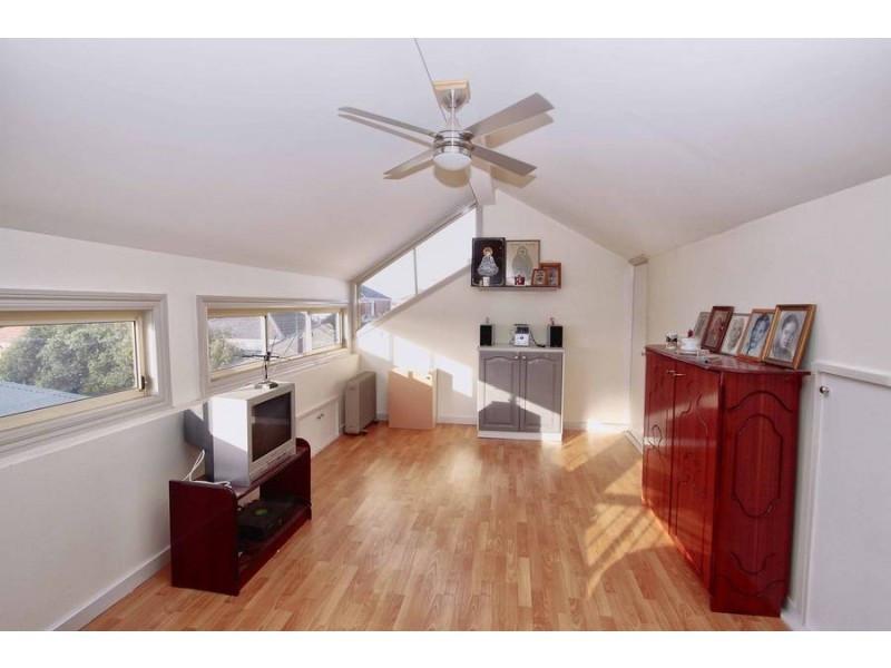 3 Calthorpe Green, Caroline Springs VIC 3023