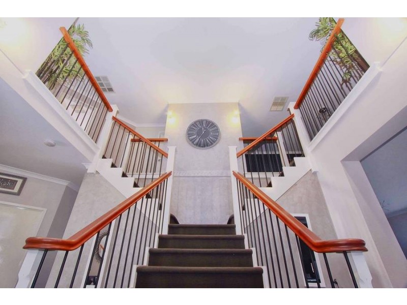 12 Clementson Drive, Caroline Springs VIC 3023