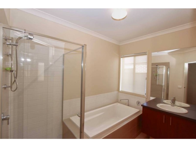 17 Wylie Circuit, Burnside Heights VIC 3023