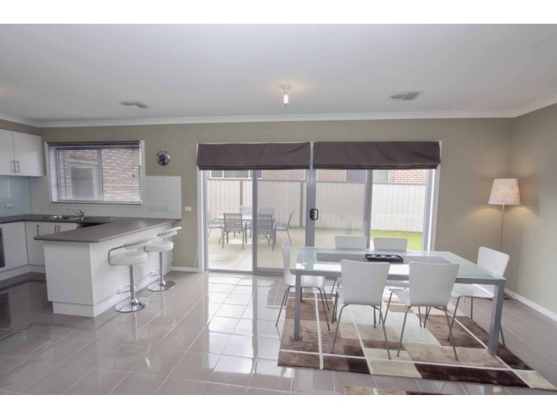 6 Blaxland Street, Burnside Heights VIC 3023