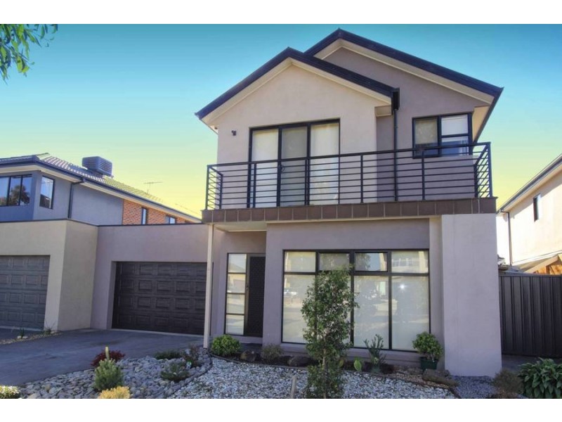 12 Westbury Street, Cairnlea VIC 3023