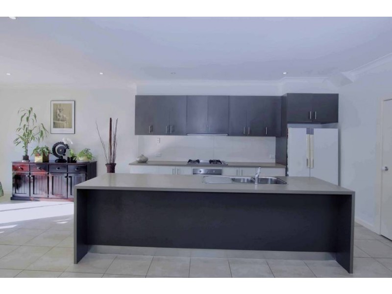 12 Westbury Street, Cairnlea VIC 3023