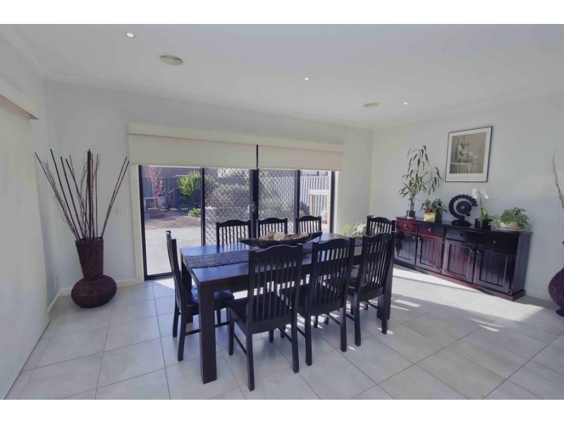 12 Westbury Street, Cairnlea VIC 3023