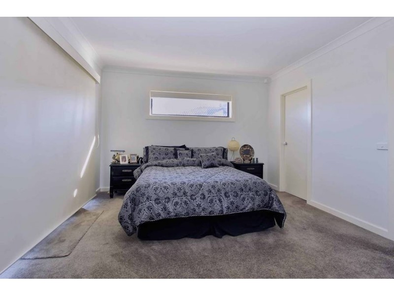 12 Westbury Street, Cairnlea VIC 3023