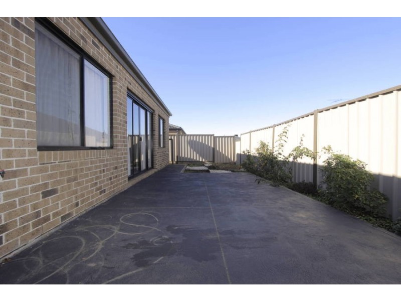 40 Wilkins Crescent, Burnside Heights VIC 3023