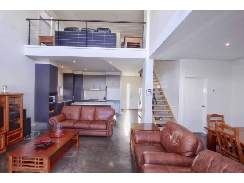 10 Maranoa Grove, Caroline Springs VIC 3023