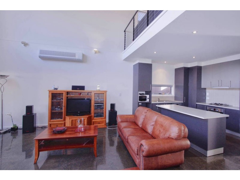 10 Maranoa Grove, Caroline Springs VIC 3023