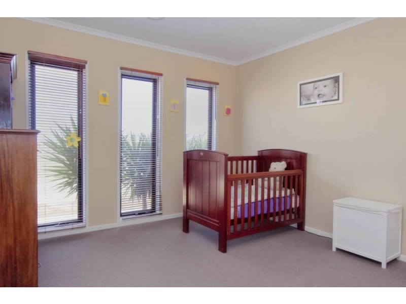 52 Barringo Way, Caroline Springs VIC 3023