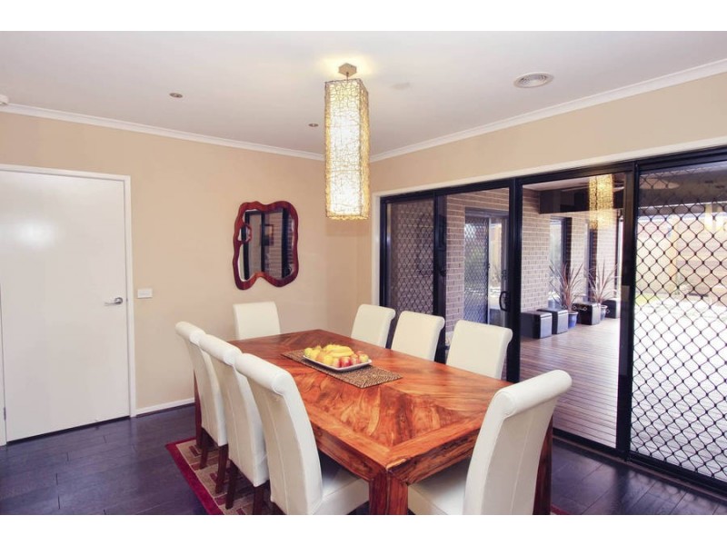 52 Barringo Way, Caroline Springs VIC 3023