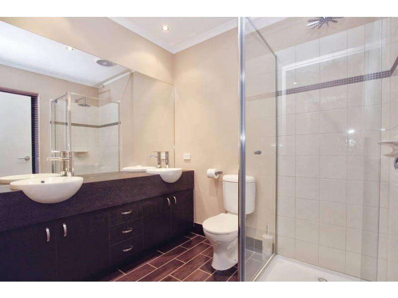 52 Barringo Way, Caroline Springs VIC 3023