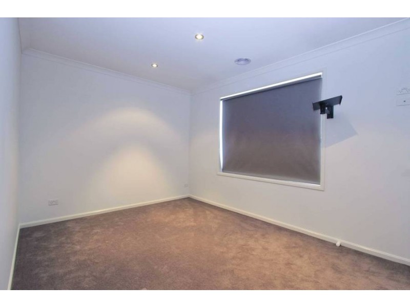 17 O’Connor St, Deer Park VIC 3023