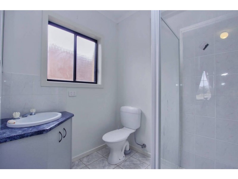 7 Patterson Close, Caroline Springs VIC 3023