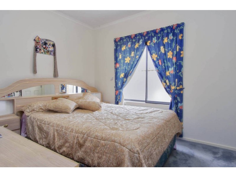 7 Patterson Close, Caroline Springs VIC 3023