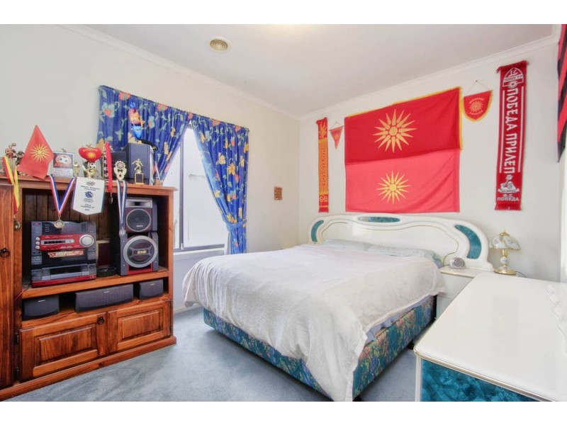 7 Patterson Close, Caroline Springs VIC 3023