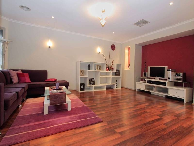 8  Tillbrook Grove, Cairnlea VIC 3023