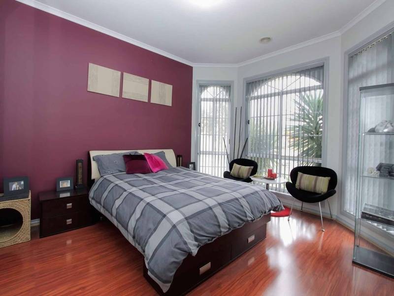 8  Tillbrook Grove, Cairnlea VIC 3023