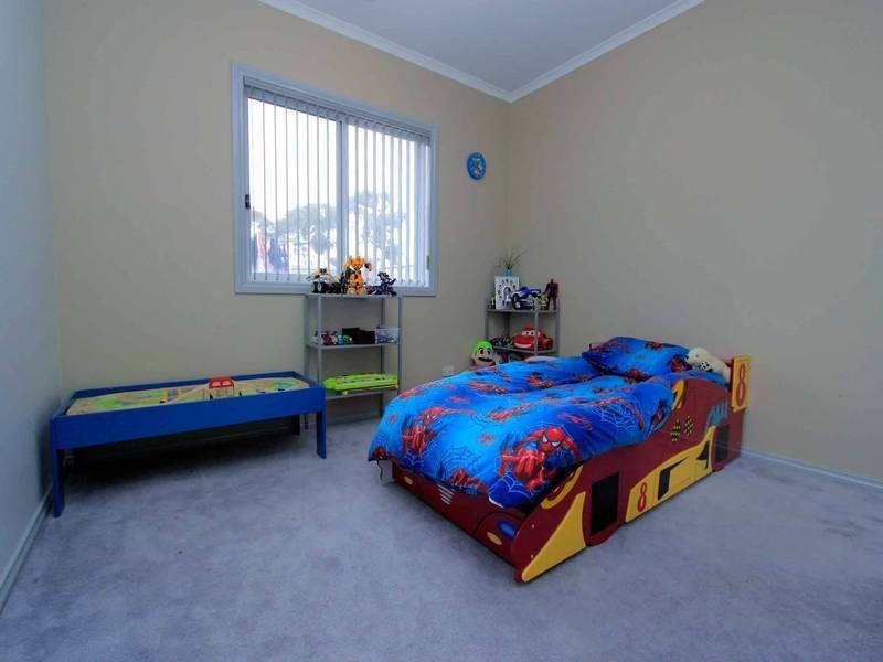 8  Tillbrook Grove, Cairnlea VIC 3023