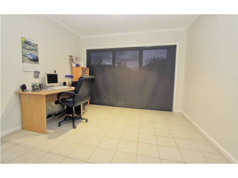 12 Cleland Way, Caroline Springs VIC 3023
