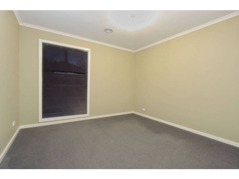 12 Cleland Way, Caroline Springs VIC 3023