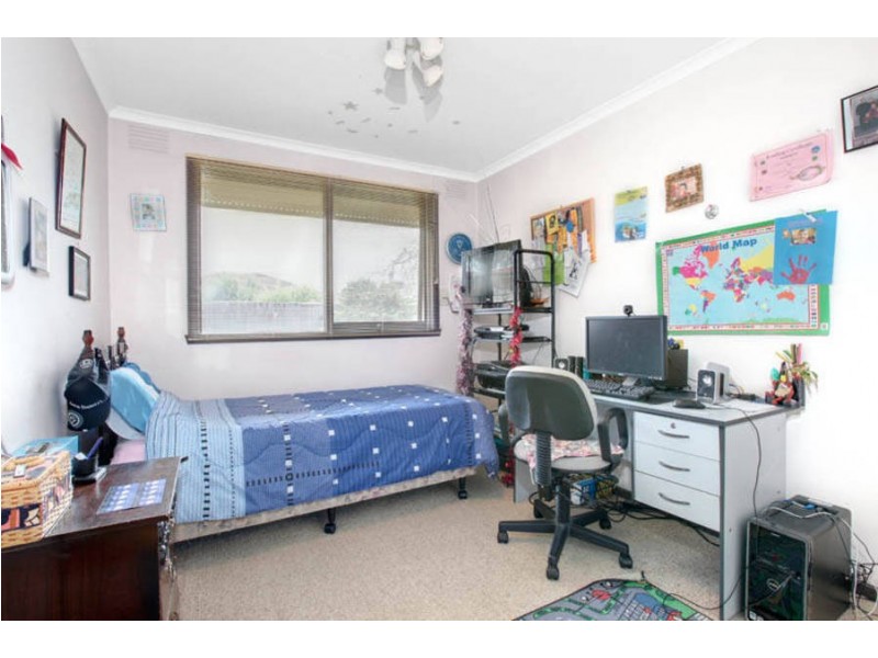 13 Gould St, Deer Park VIC 3023