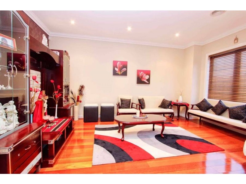 6 Wattlepark Street, Caroline Springs VIC 3023