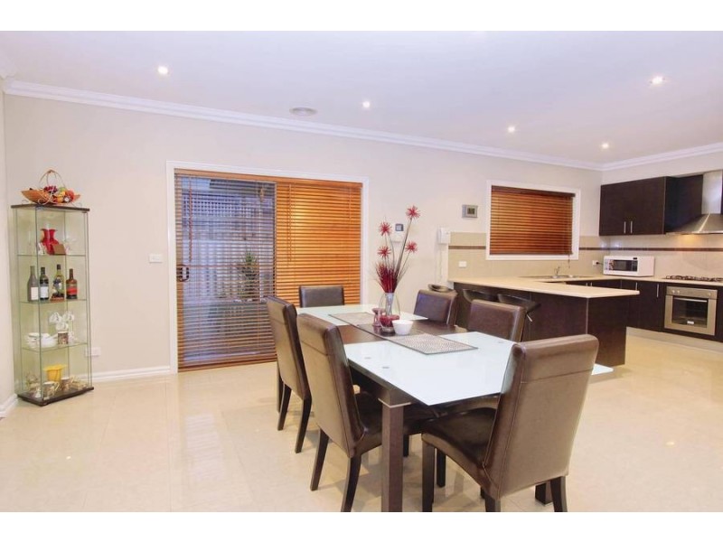 6 Wattlepark Street, Caroline Springs VIC 3023