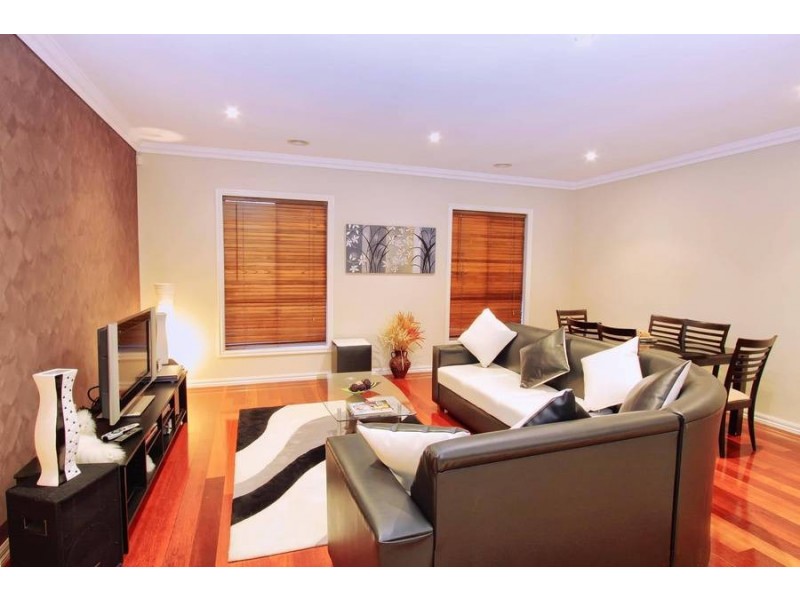 6 Wattlepark Street, Caroline Springs VIC 3023