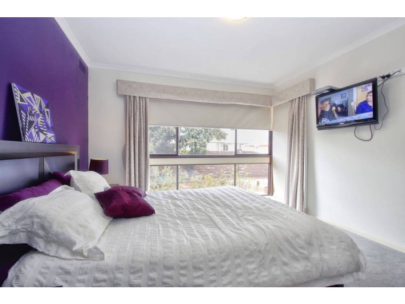 11 Mawson Avenue, Deer Park VIC 3023