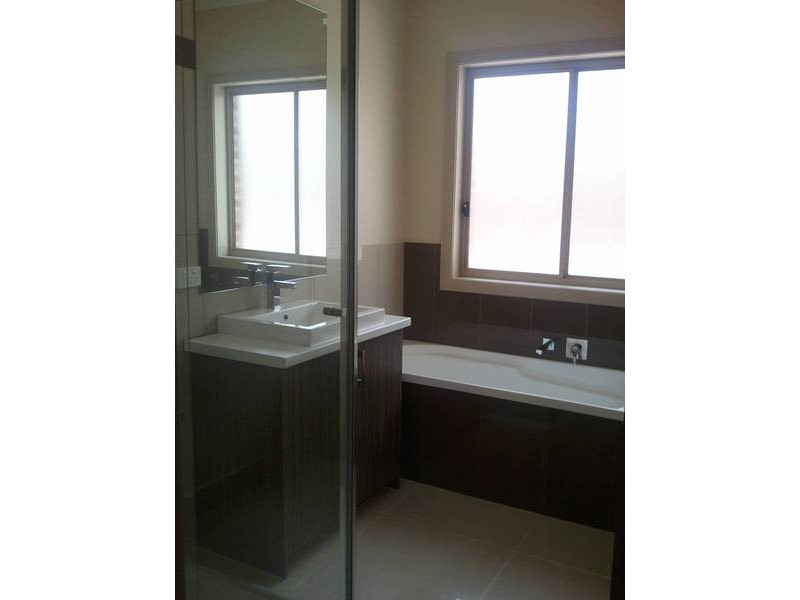 3/103-105 Quinn St, Deer Park VIC 3023