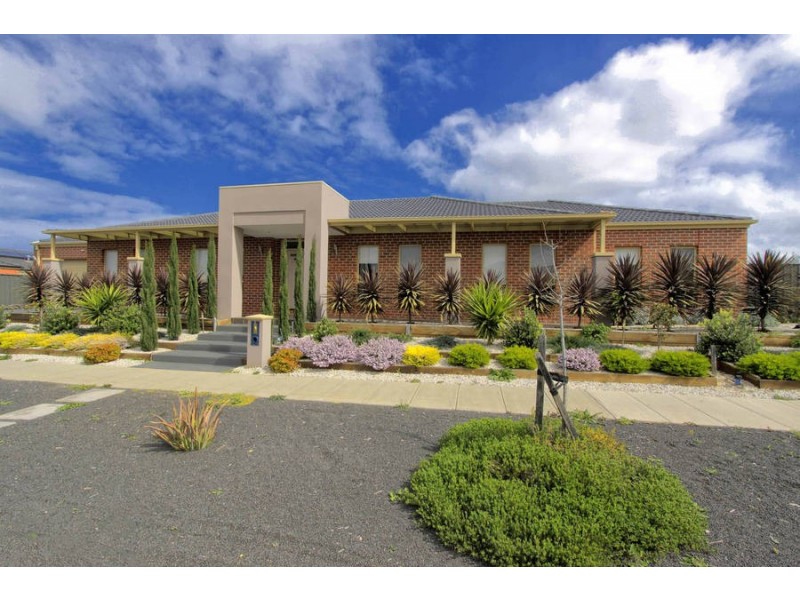 3 Coorong Place, Burnside VIC 3023