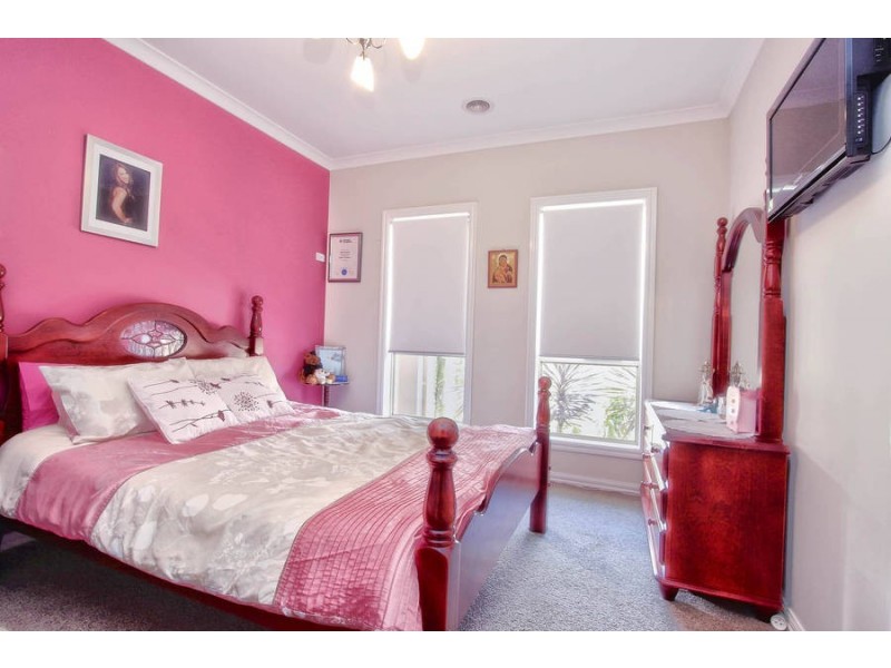 3 Coorong Place, Burnside VIC 3023